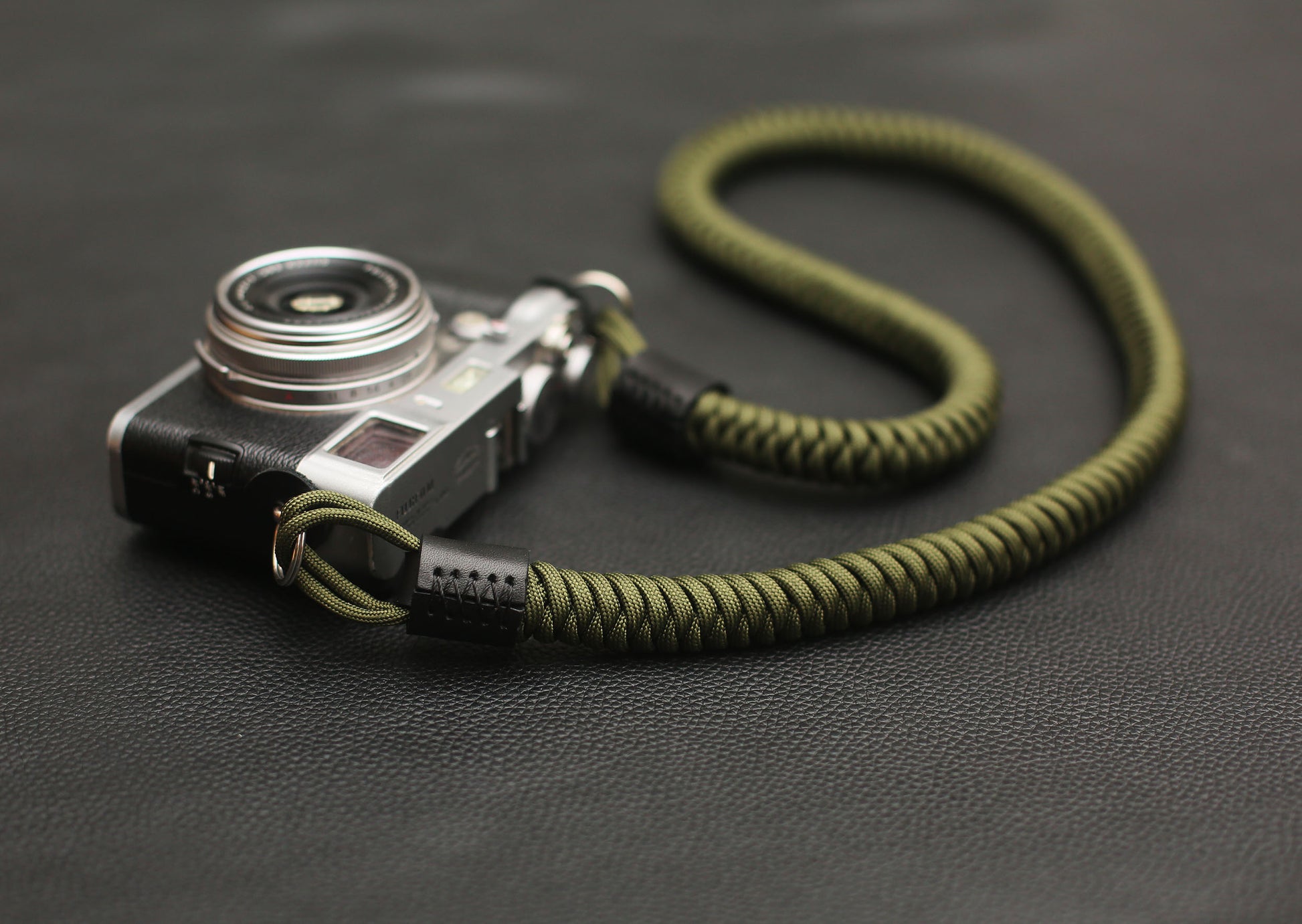 Olive green hand knitting decompression camera strap - windmup