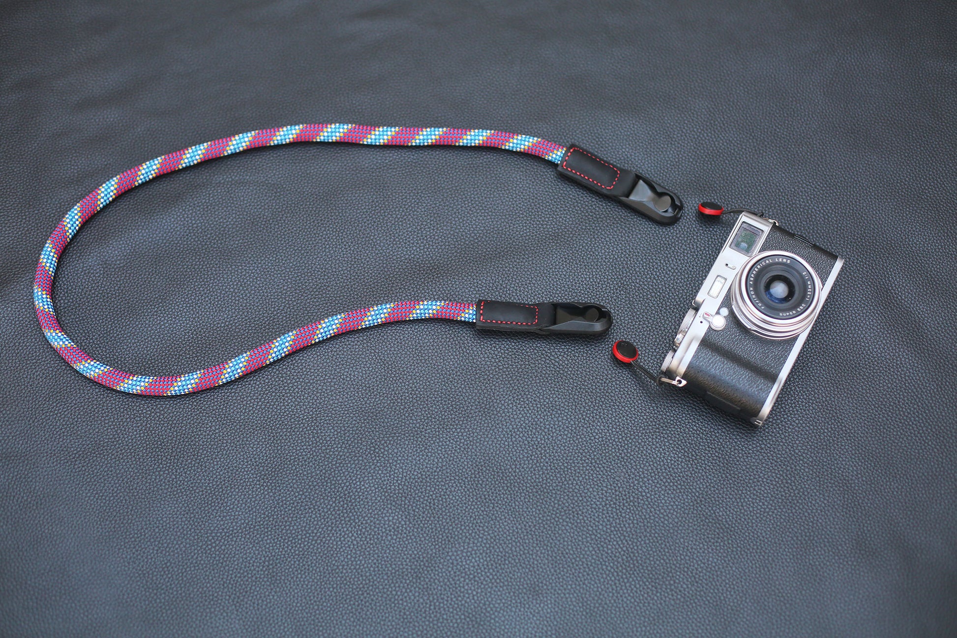 Side view showing rope thickness and cylindrical leather end