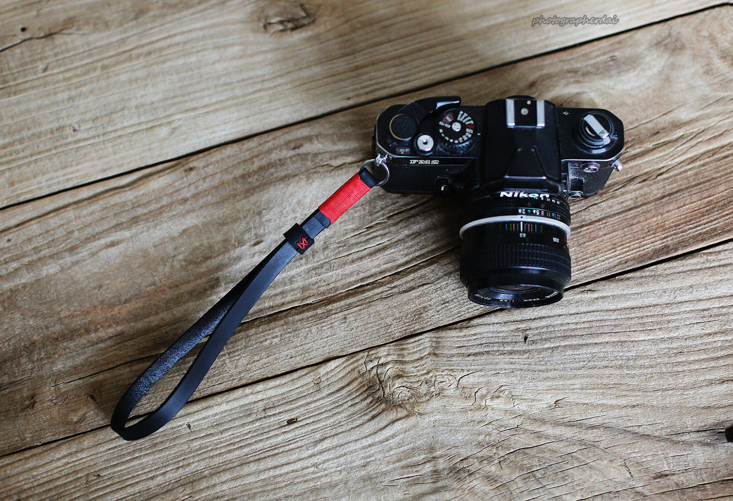 Black handmade leather camera wrist strap band Red | windmup.com - windmup