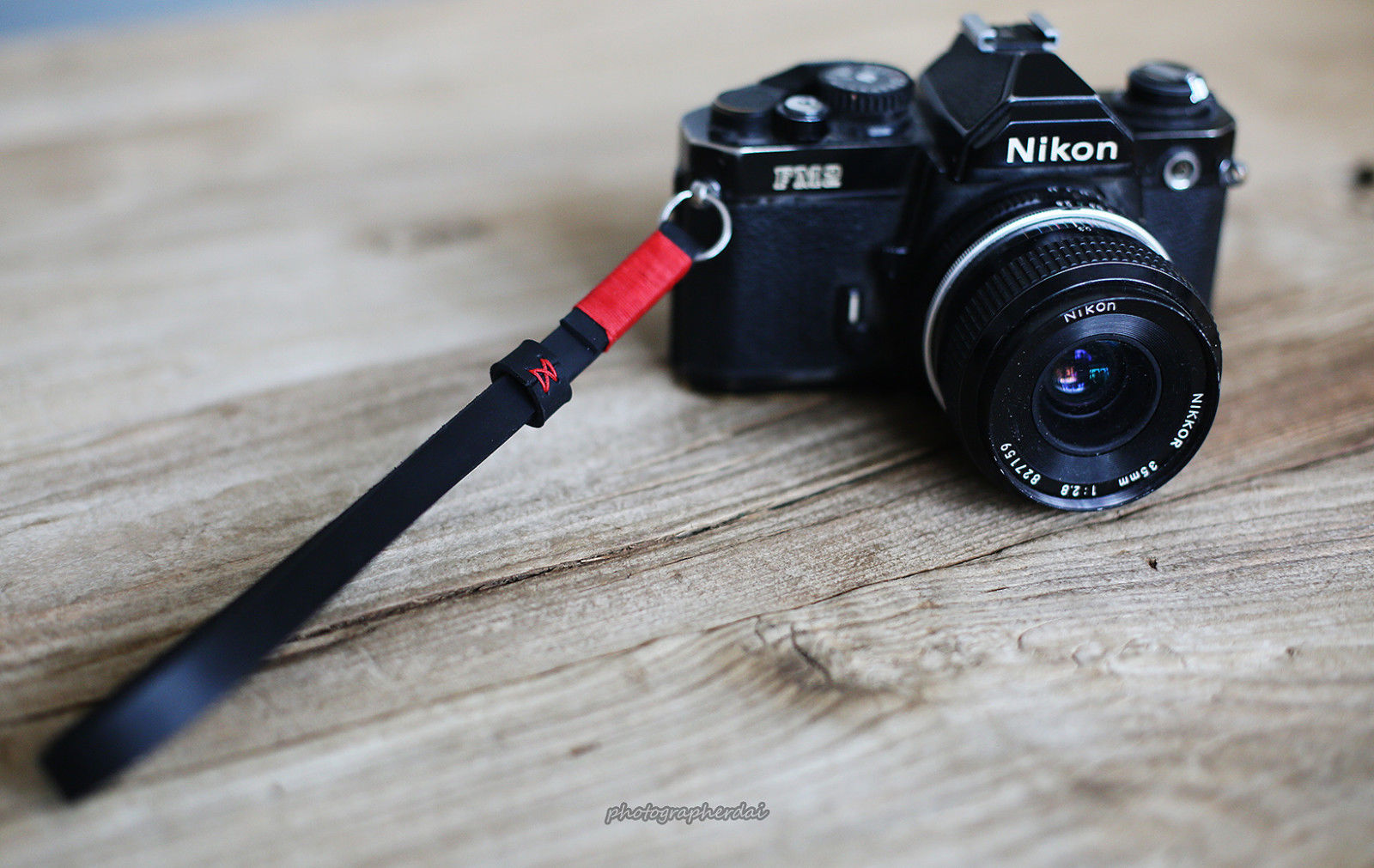 Black handmade leather camera wrist strap band Red | windmup.com - windmup